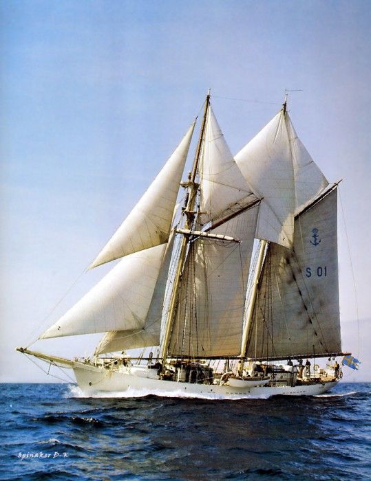 dk tall ships gladan foreyard schooner lyr 1946. 