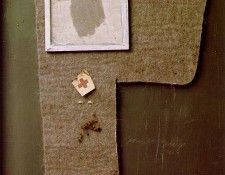 Beuys Halbiertes Filzkreuz mit Staubbild Magda, 1960-65, 1. , 