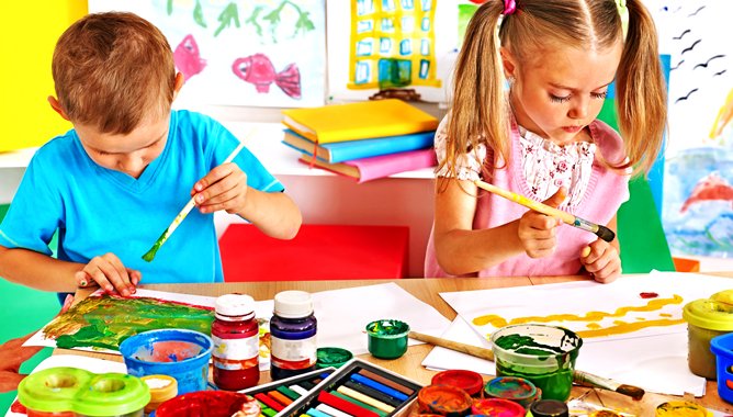 Как и где лучше сделать выбор красок детям для рисования